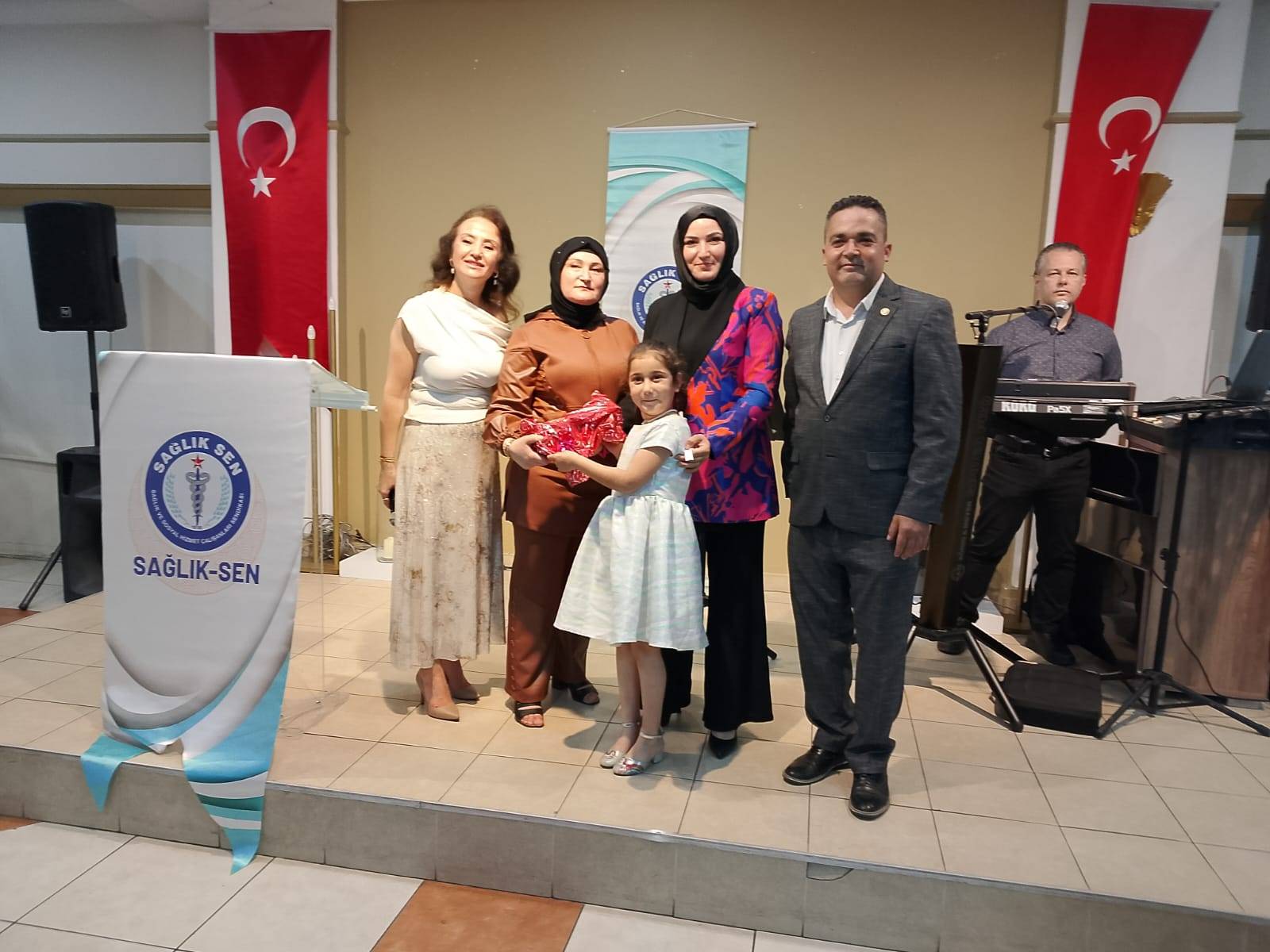 saglik sen 2 nolu subeden hemsireler ve ebeler haftasi moral gunu kutlamasi 2 FhqISgcm
