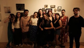 gorunmezde gezinmek sergisi izmirde acildi iLeFRUTL